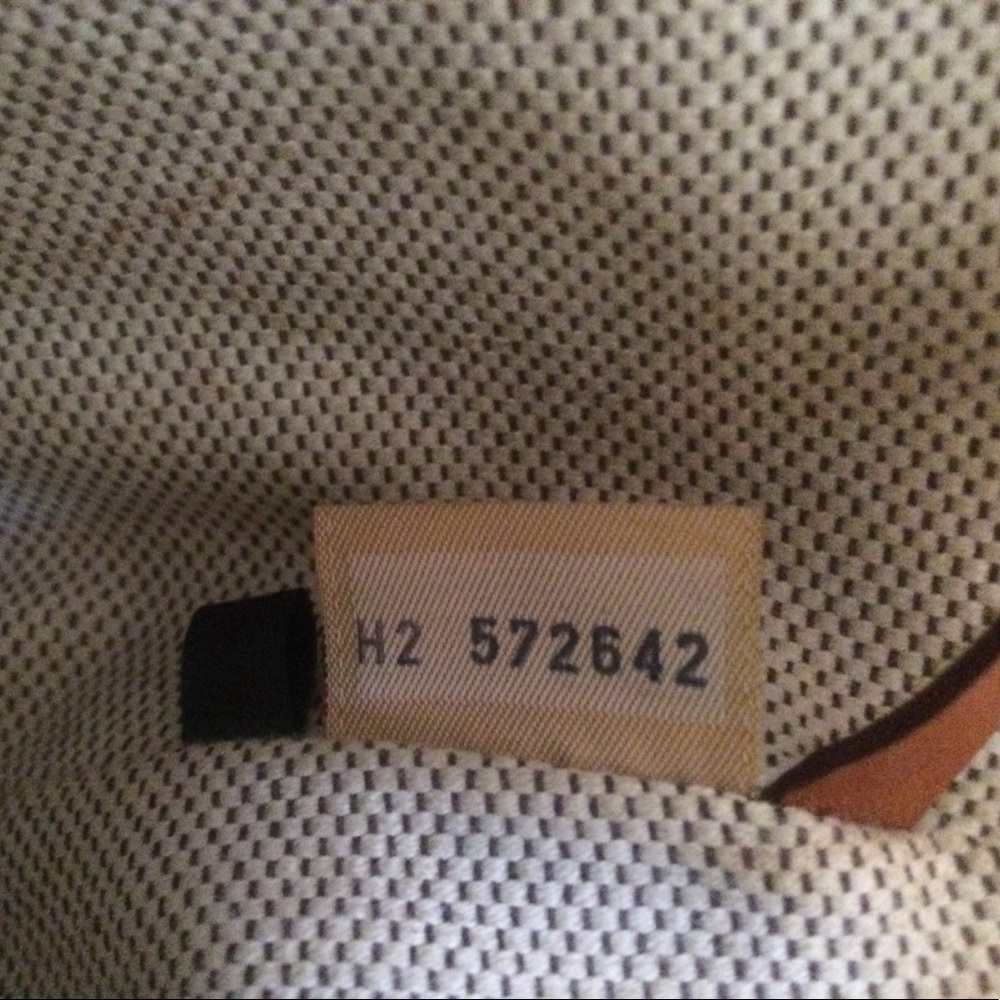 Dooney & Bourke handbag. - Picture 6 of 8