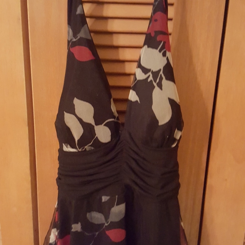 Dress - Picture 2 of 4