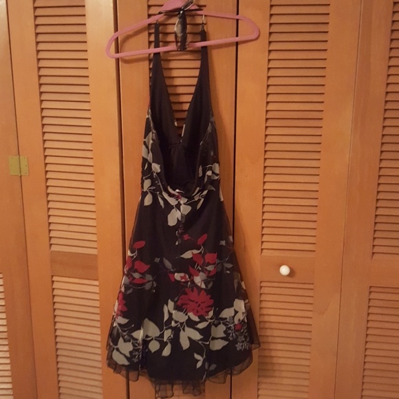 Dress - Picture 3 of 4