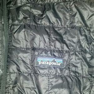 Patagonia hooded nano puff black