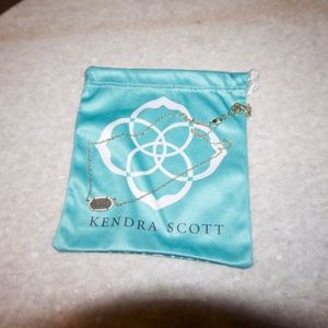 Kendra Scott Elisa Gold Pendant Necklace In Platin