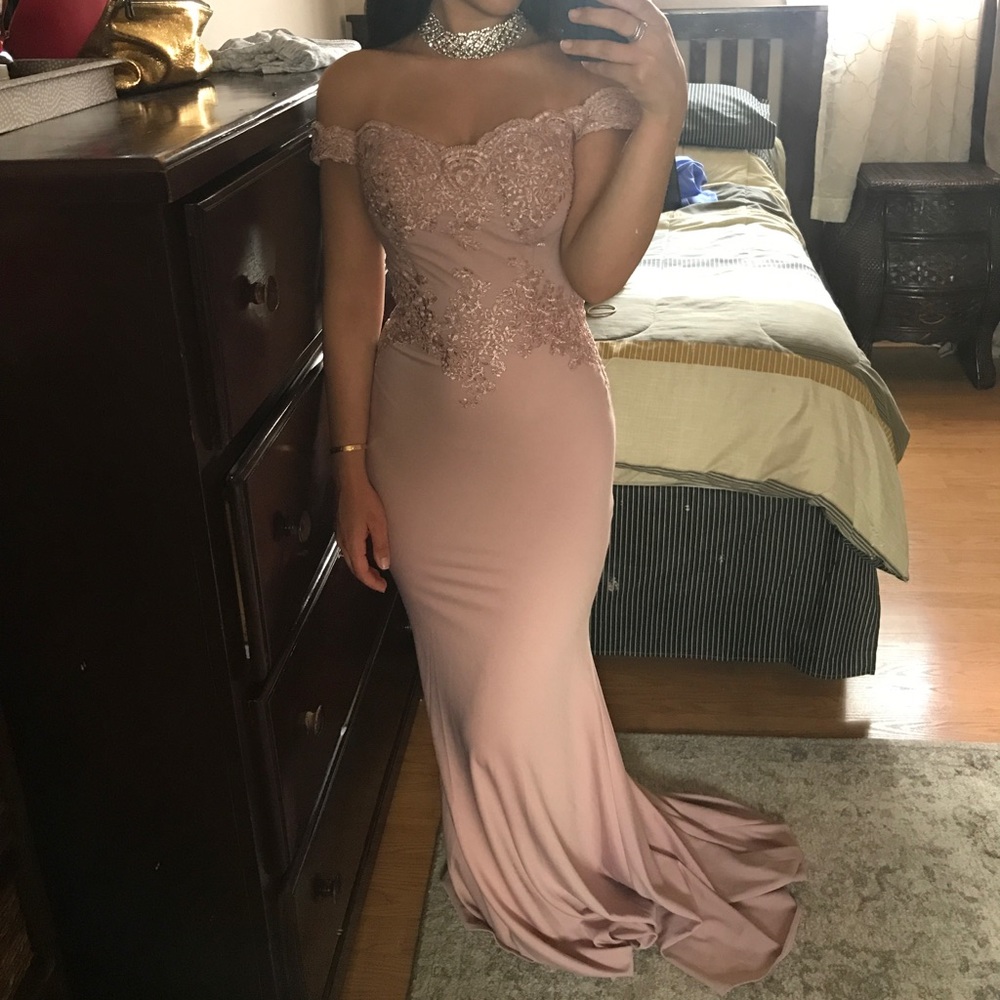 Dusty pink gown 💕