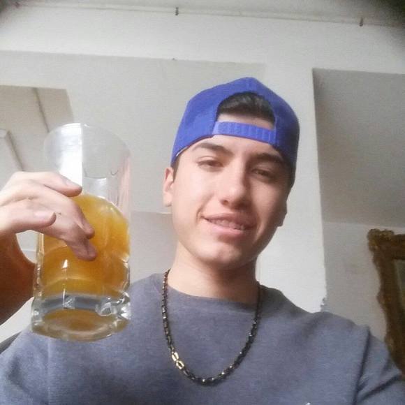 Meet your Posher, Andrew - Picture 1 of 1