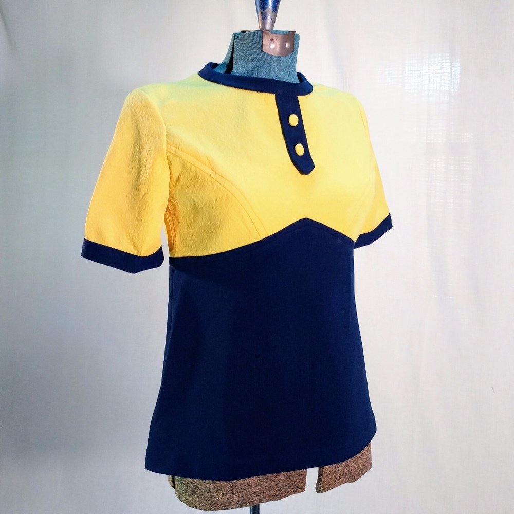 Vintage 1960s handmade mod blouse