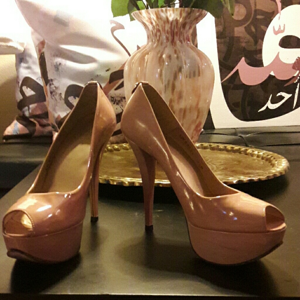 Stuart Weitzman nude platform heels