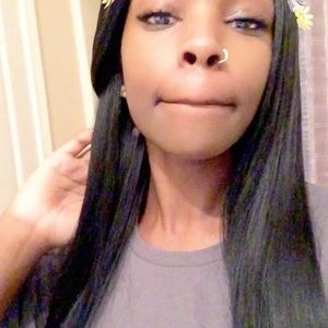 Meet your Posher, Alexis