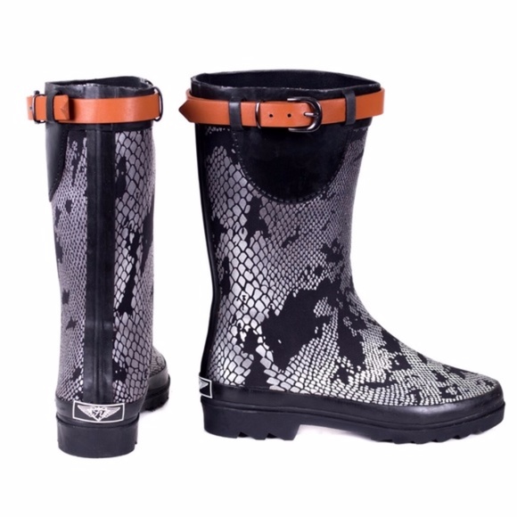 Women's Snake Skin Design Rubber Rain Boots - Picture 2 of 4