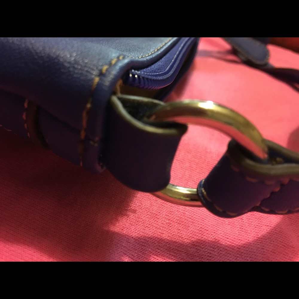 Nine West Cross body 🌺 Like New 🌺 clearance 🎉 - Picture 6 of 8