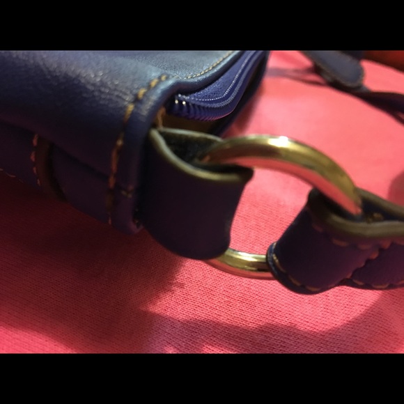 Nine West Cross body 🌺 Like New 🌺 clearance 🎉 - Picture 6 of 8