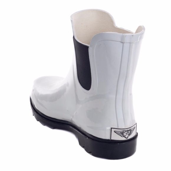 Women's 7.5" White Ankle Rubber Rain Boots Booties - Picture 3 of 3