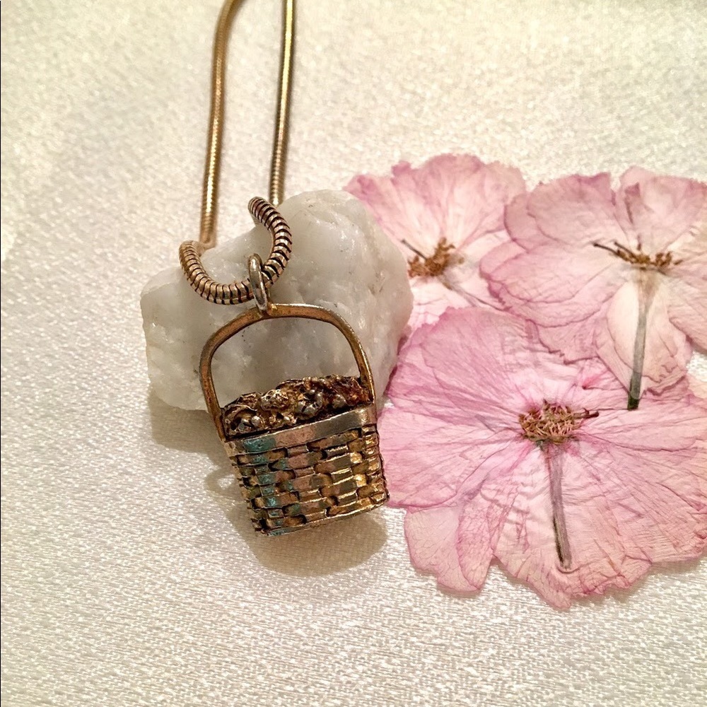 Golden Basket Necklace