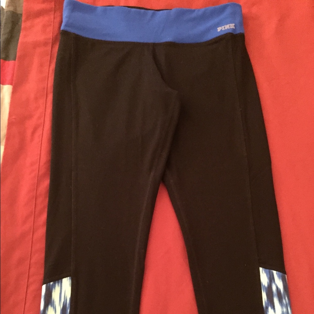 VS Pink Ultimate Yoga Capri's