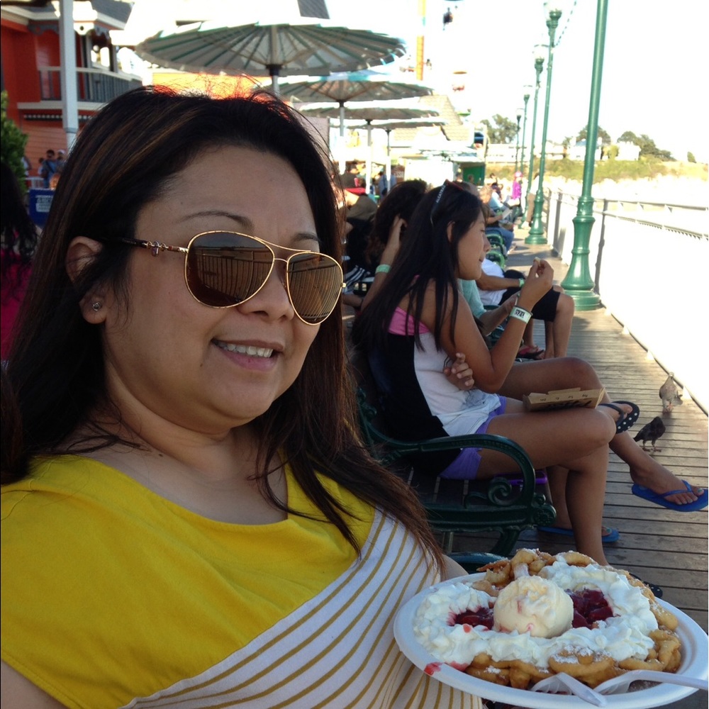 Meet your Posher, Cynthia