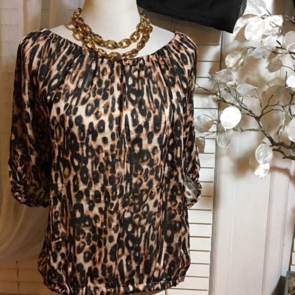 💋New York & Co. Leopard print blouse💋