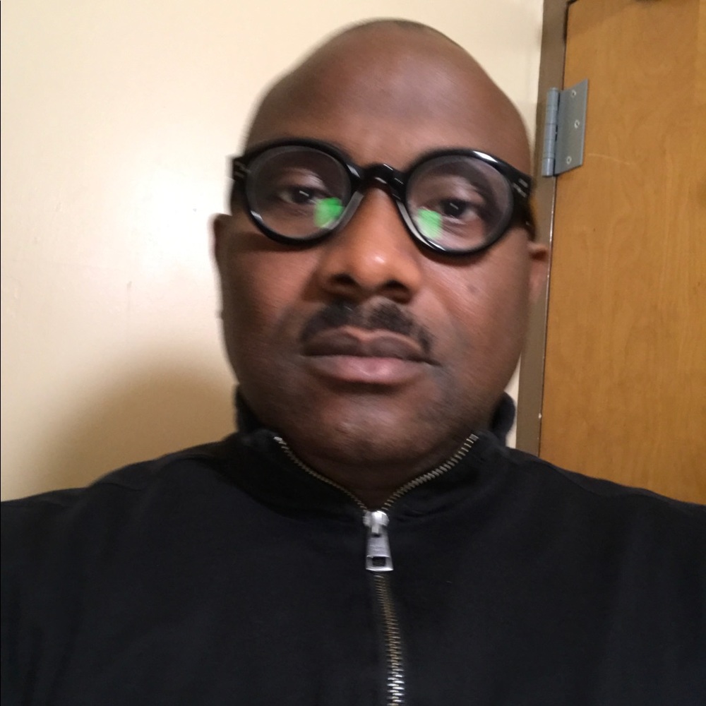 Meet your Posher, Abayomi