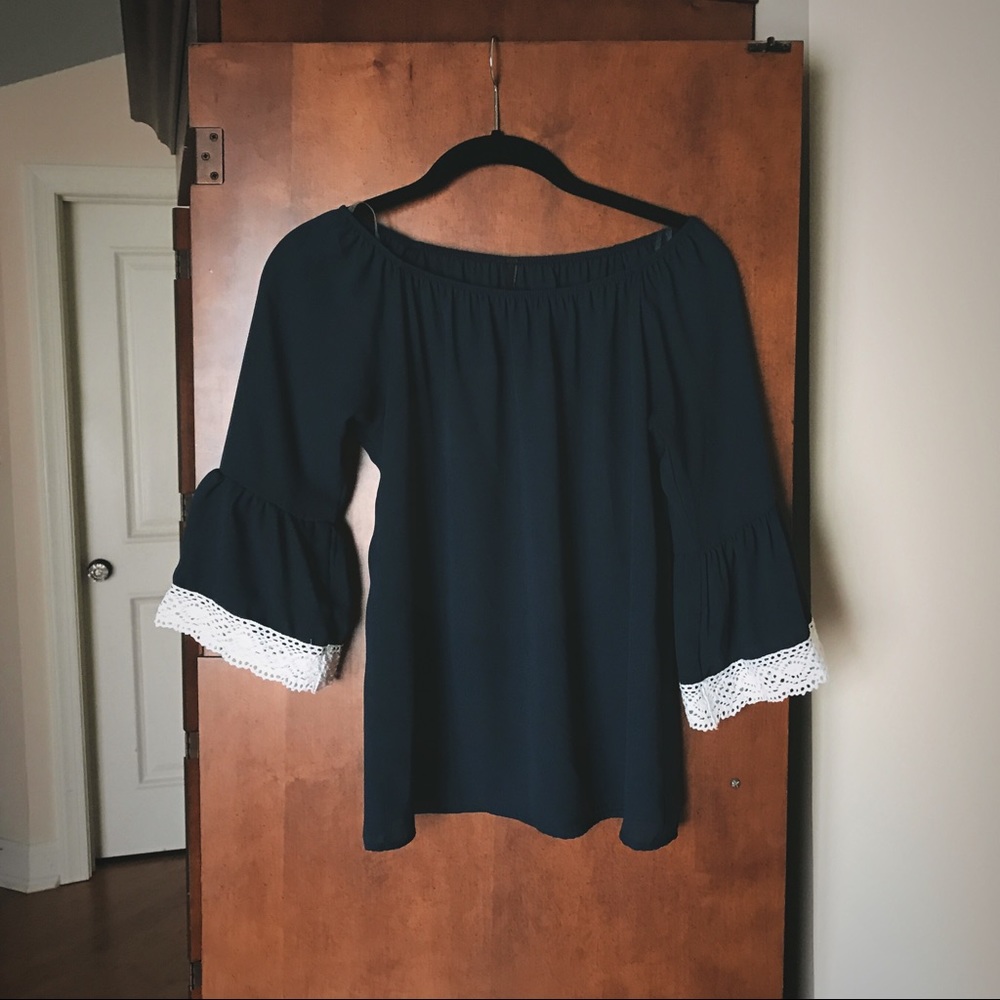 NWOT NEVER WORN Yetts shirt