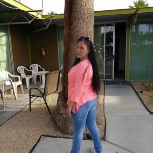 Meet your Posher, Desiree