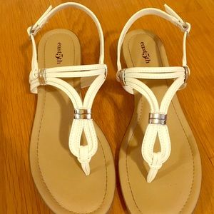 Women's size 8 white East 5th small wedge sandals