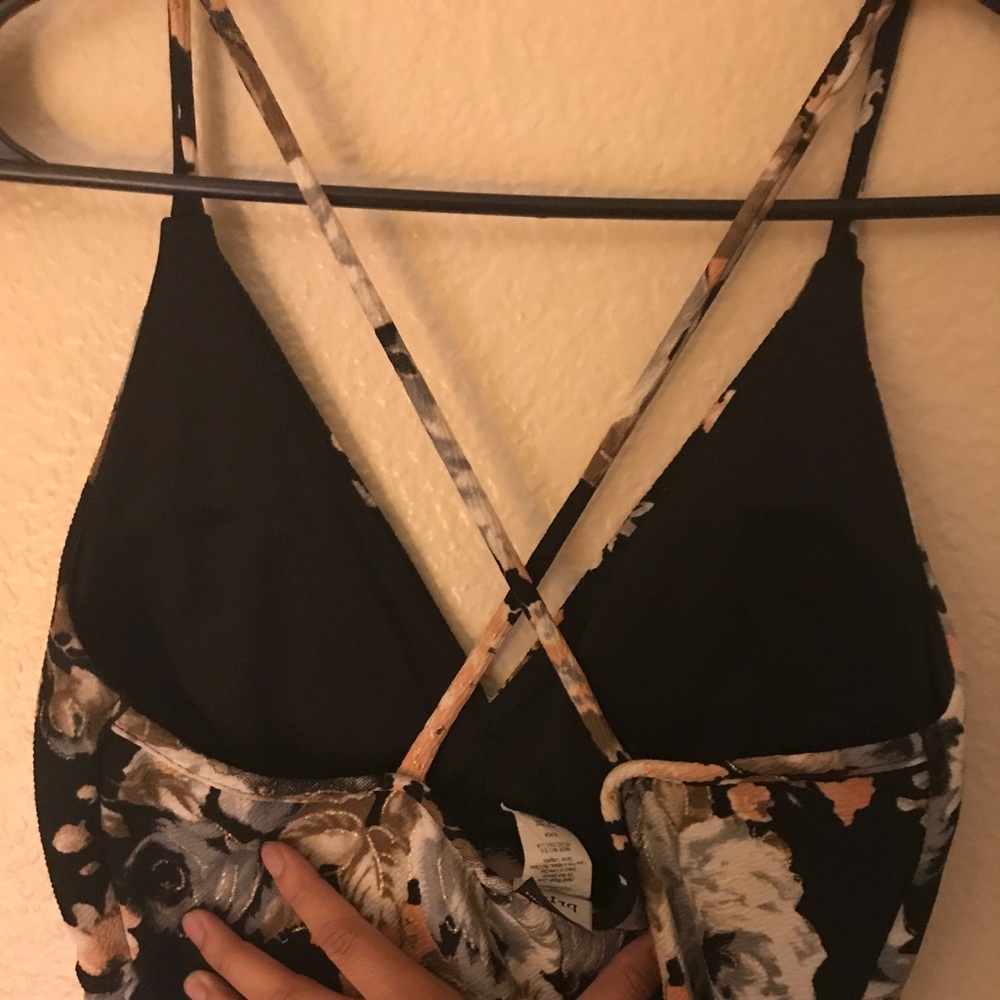 👗👗BLACK FLORAL DRESS👗👗 - Picture 2 of 6