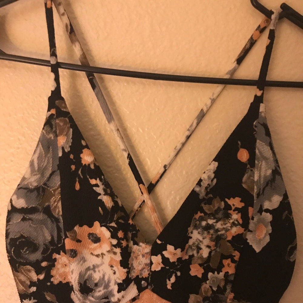 👗👗BLACK FLORAL DRESS👗👗 - Picture 4 of 6