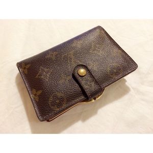 Louis Vuitton Kisslock Wallet