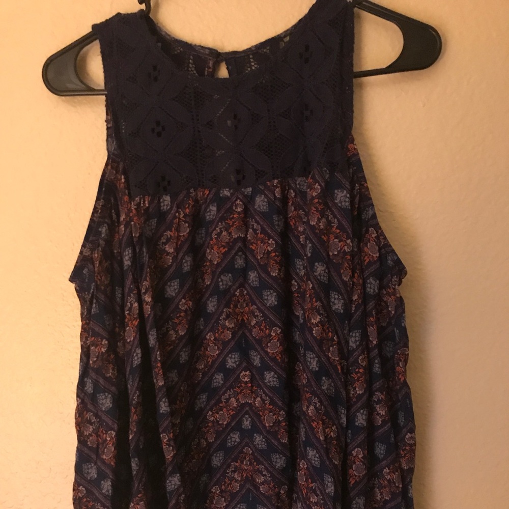 TANK TOP/OFF SHOULDER