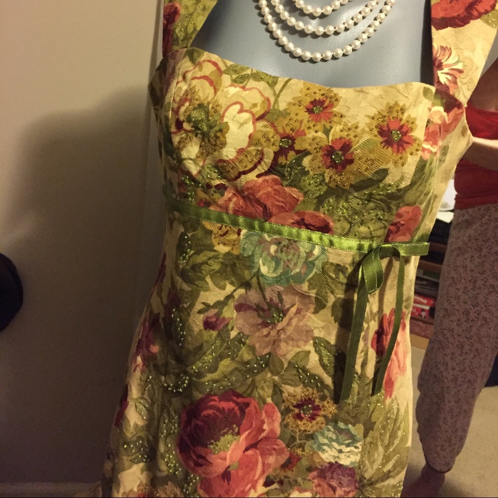 Sale! 💰Vintage Maggie London brocade beaded dress