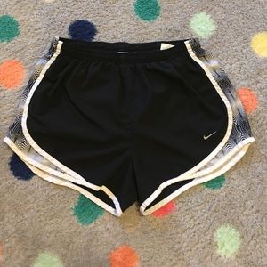 Nike black medium running shorts