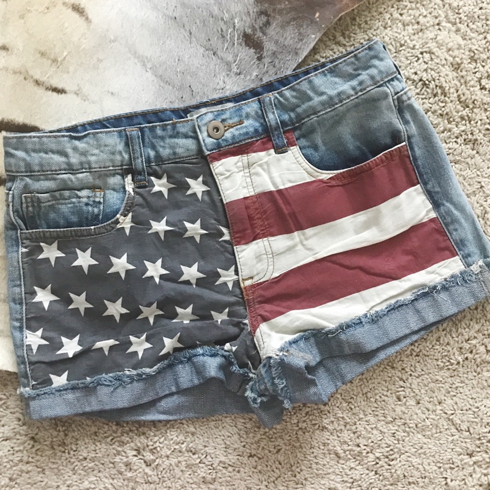 Denim shorts! SOLD