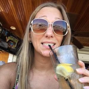 Meet your Posher, Kristen