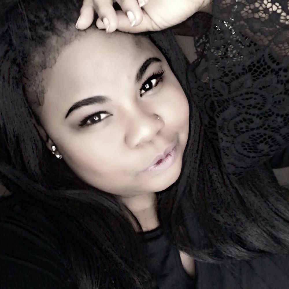 Meet your Posher, Selina