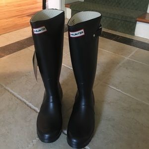 Black Hunter high boots