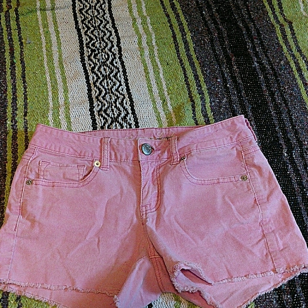 Stretchy corduroy shorts