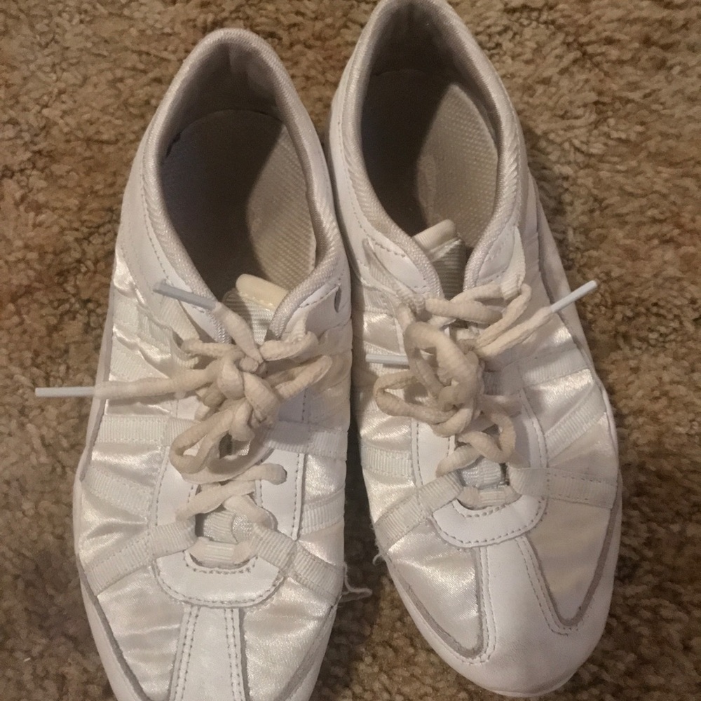 INFINITY CHEER SHOES