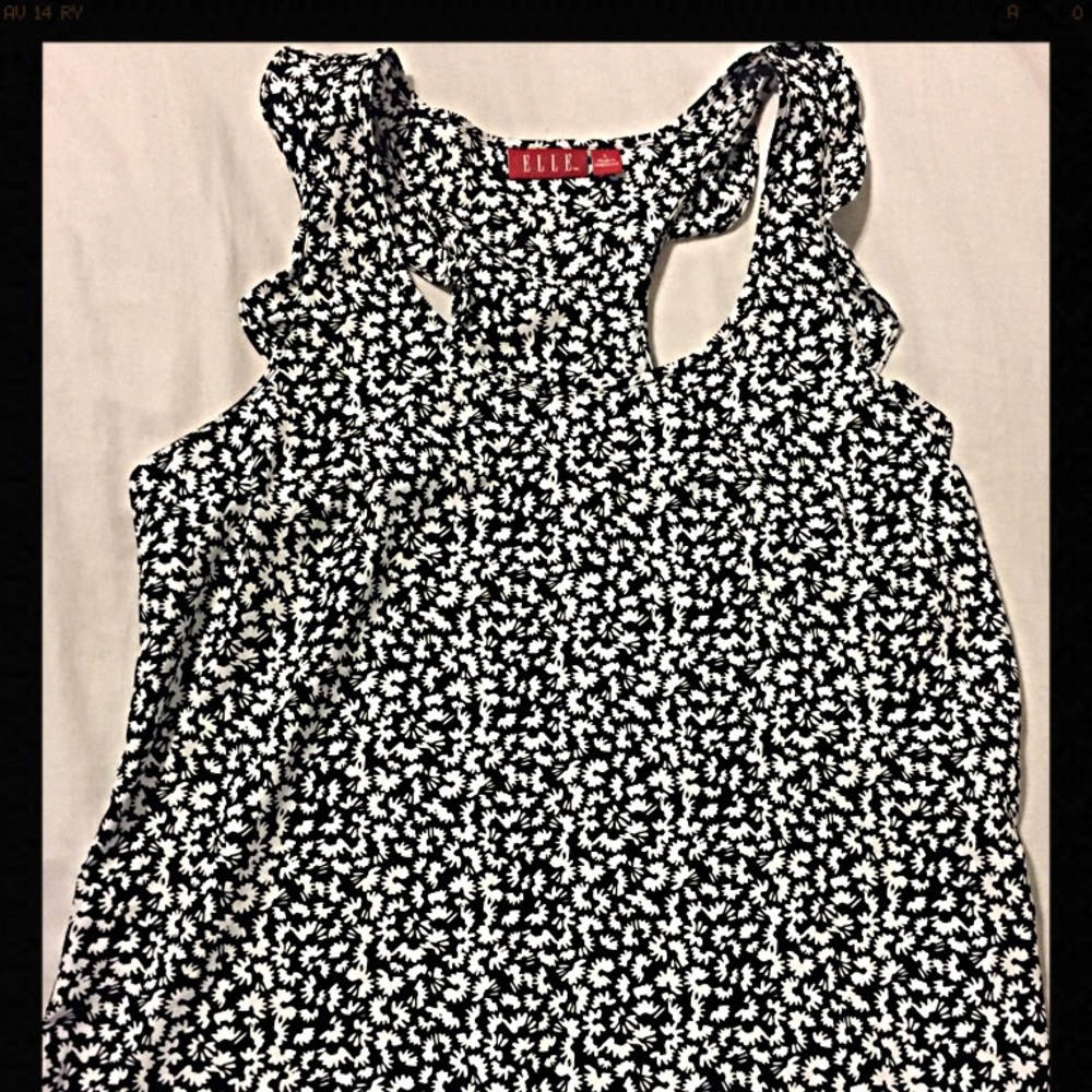 Elle Dressy Racer Back Tank Large