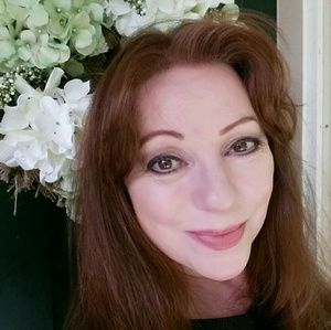 Meet your Posher, Eva