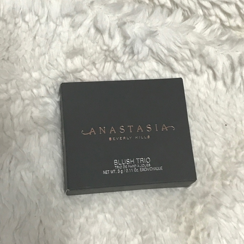 Anastasia Beverly Hills blush trio