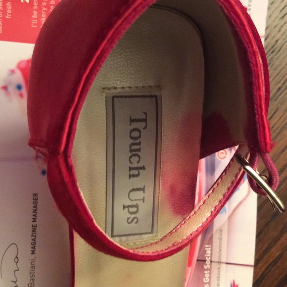 Shoe - Picture 2 of 3