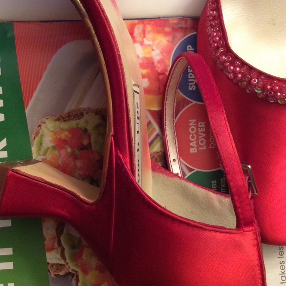 Shoe - Picture 3 of 3