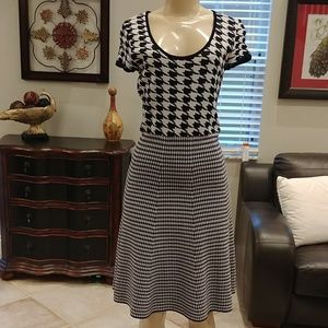 SAKS New houndstooth dress  Small
