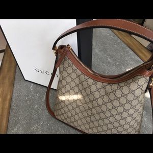 Gucci GG supreme hobo bag