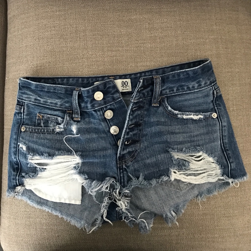 Abercrombie & Fitch low rise shorts