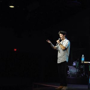 Meet your Posher, Eli