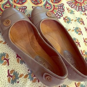 Comfy brown flats