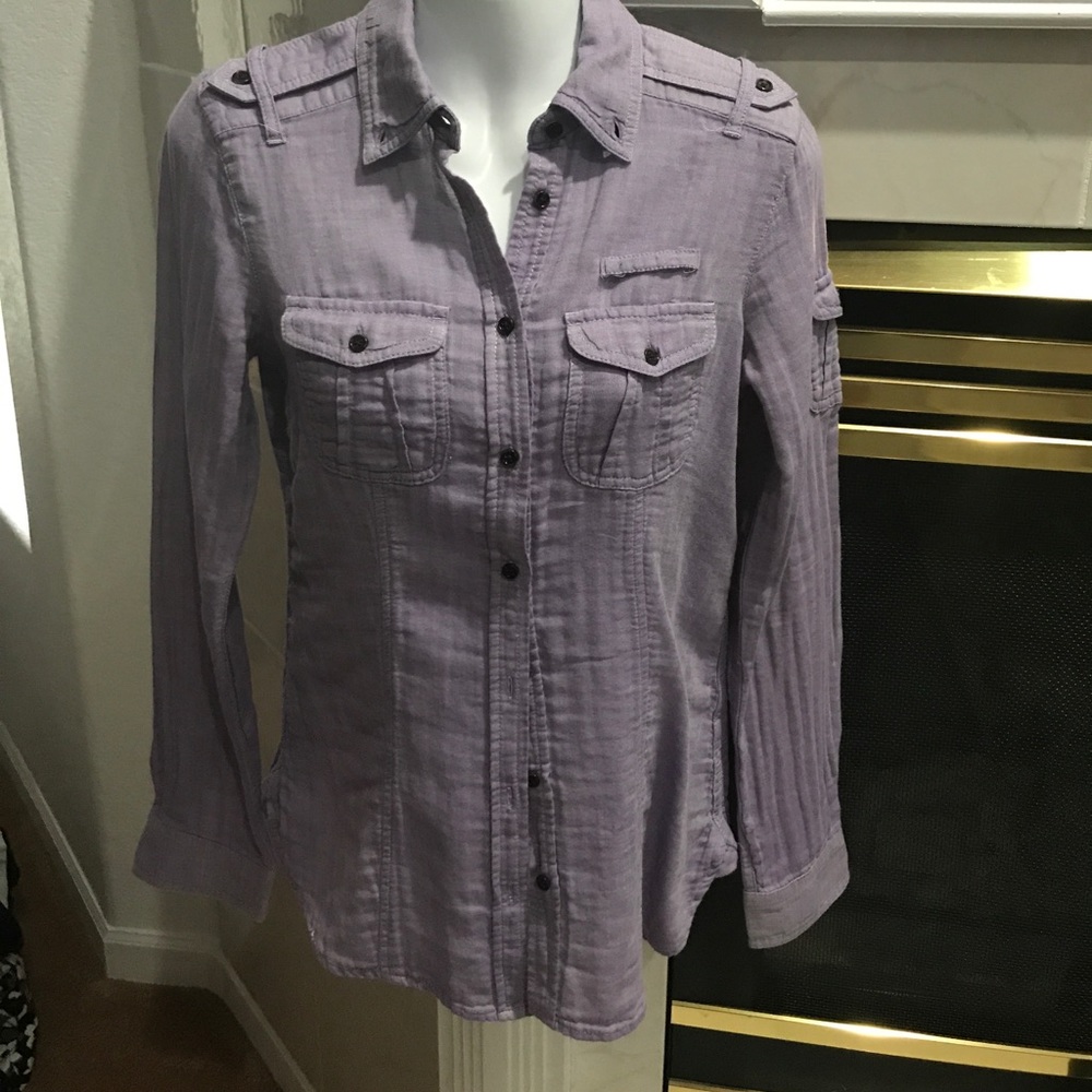 Gap shirt 👚