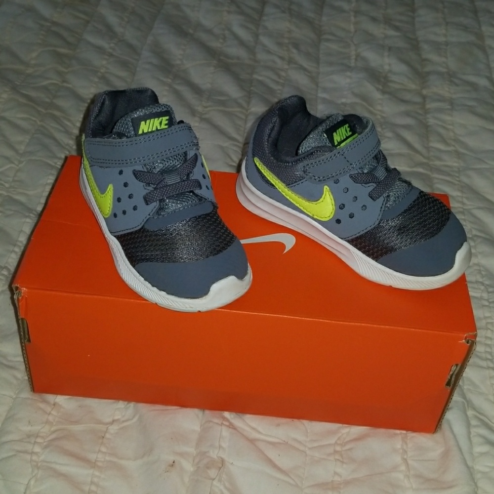 SOLD**Little Nike Downshifter