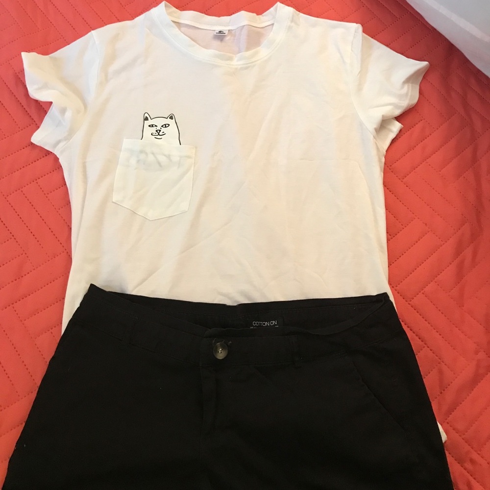 Pocket t-shirt with cat