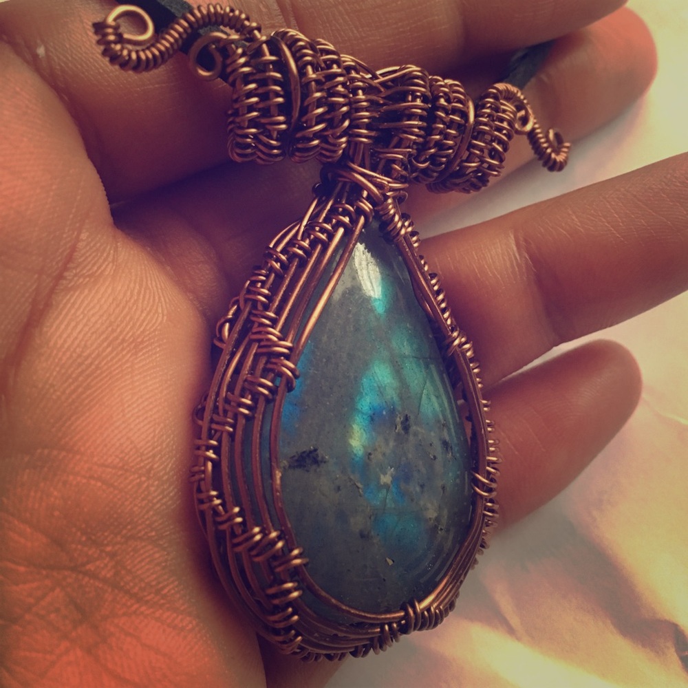 ✨✨Wire Wrapped choker