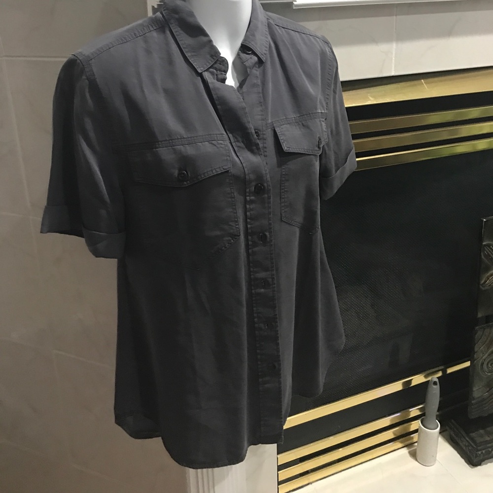Banana Republic shirt 👚