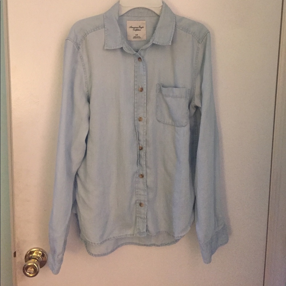 American Eagle Button Down
